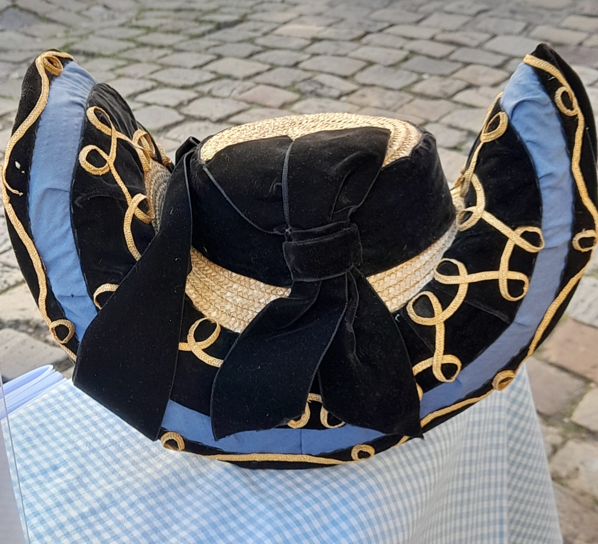 chapeau 2 bonjours_1